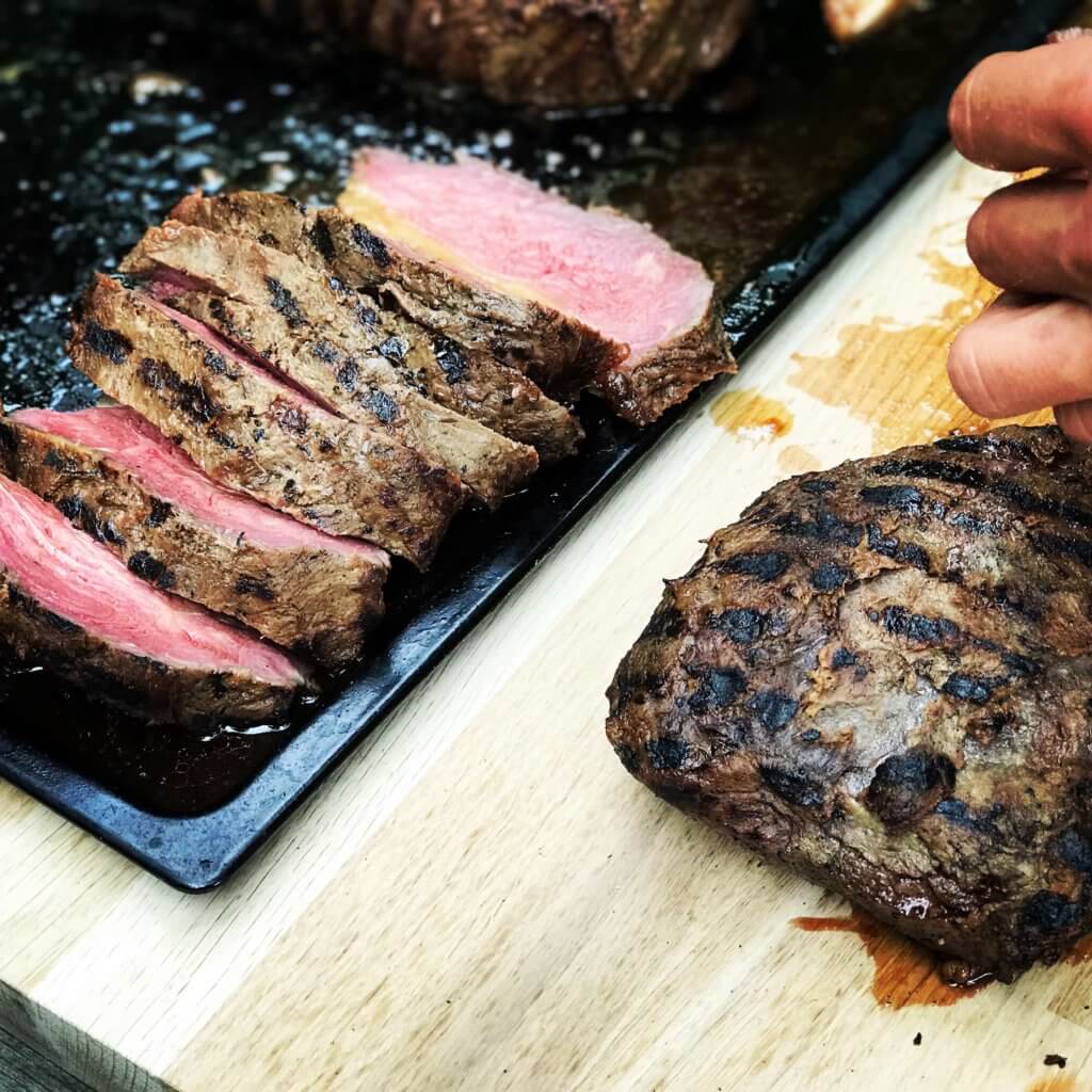 Black Angus Roastbeef auf Knoblauch & Zitrone