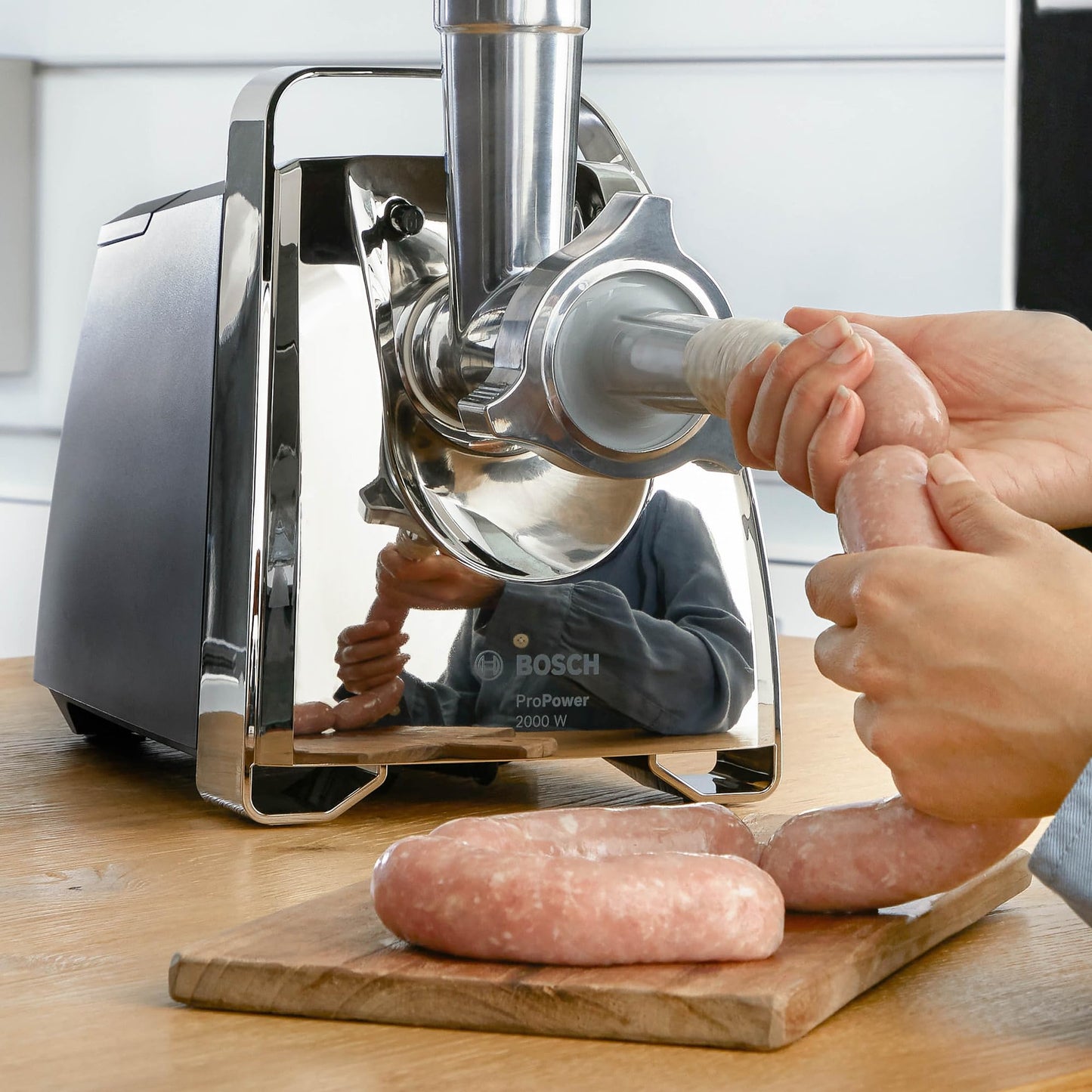 Bosch MFW67440 ProPower Fleischwolf | Elektrischer Fleischwolf 1500W | Mit 3 Lochscheiben & Aufsätzen für Wurst, Kebbe & Gemüse | 3,5 kg/min | Schwarz/Silber